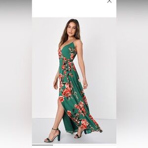 Lulu’s green floral wrap dress